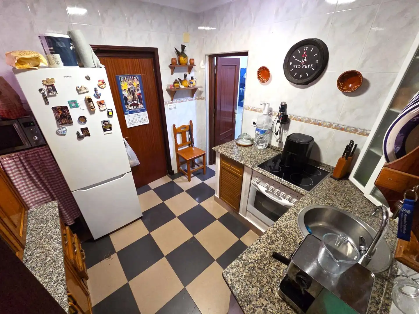 Küche von Haus oder Chalet zum Verkauf in Chiclana de la Frontera mit Privatgarten, Abstellraum und Schwimmbad