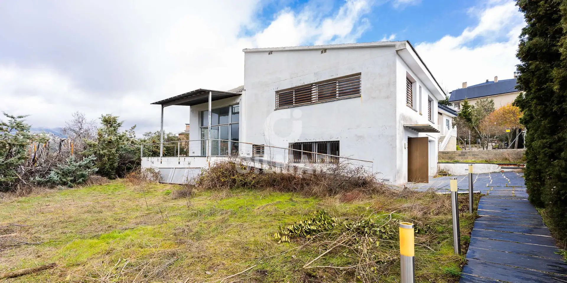 Vista exterior de Casa o chalet en venta en Becerril de la Sierra con Calefacción y Jardín privado