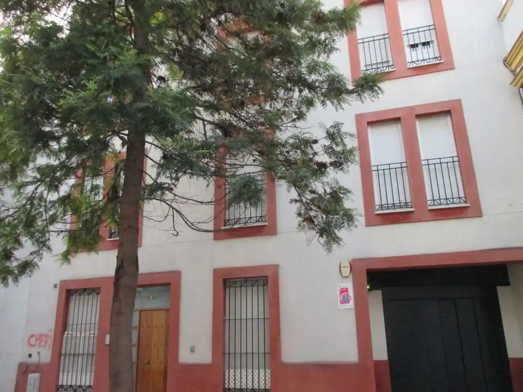 Piano terra con ascensore in vendita a Calle Gaitán 16