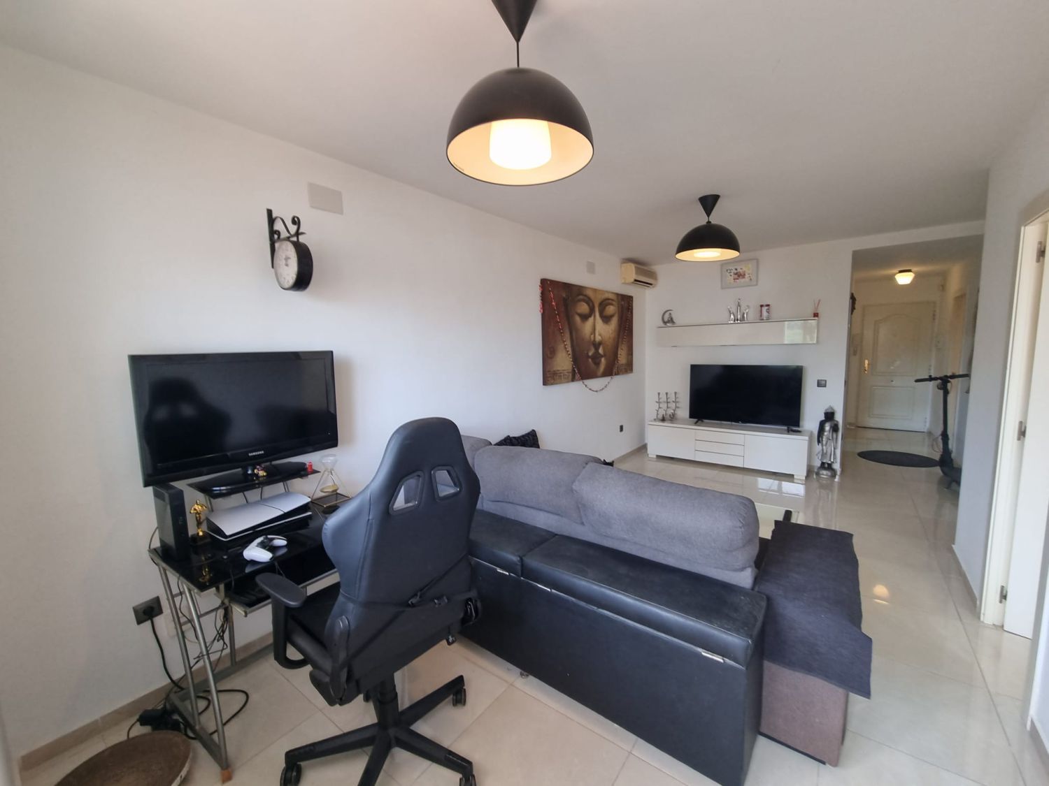 Sala d'estar de Apartament en venda en Torremolinos amb Aire condicionat i Terrassa