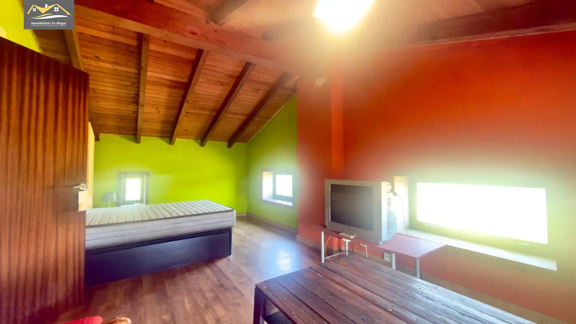 Sala de estar de Finca rústica en venta en Castrelo de Miño con Jardín privado, Terraza y Amueblado