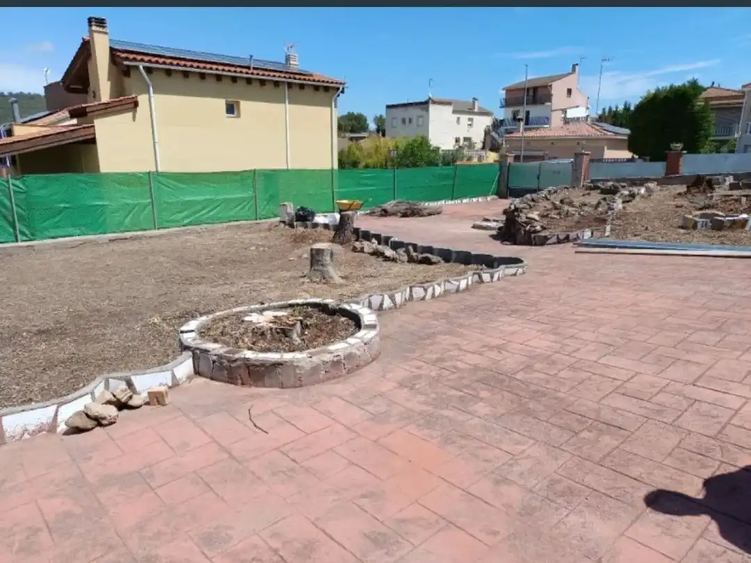Wohnbaugrundstück zum Verkauf in Pla de la Vila 33