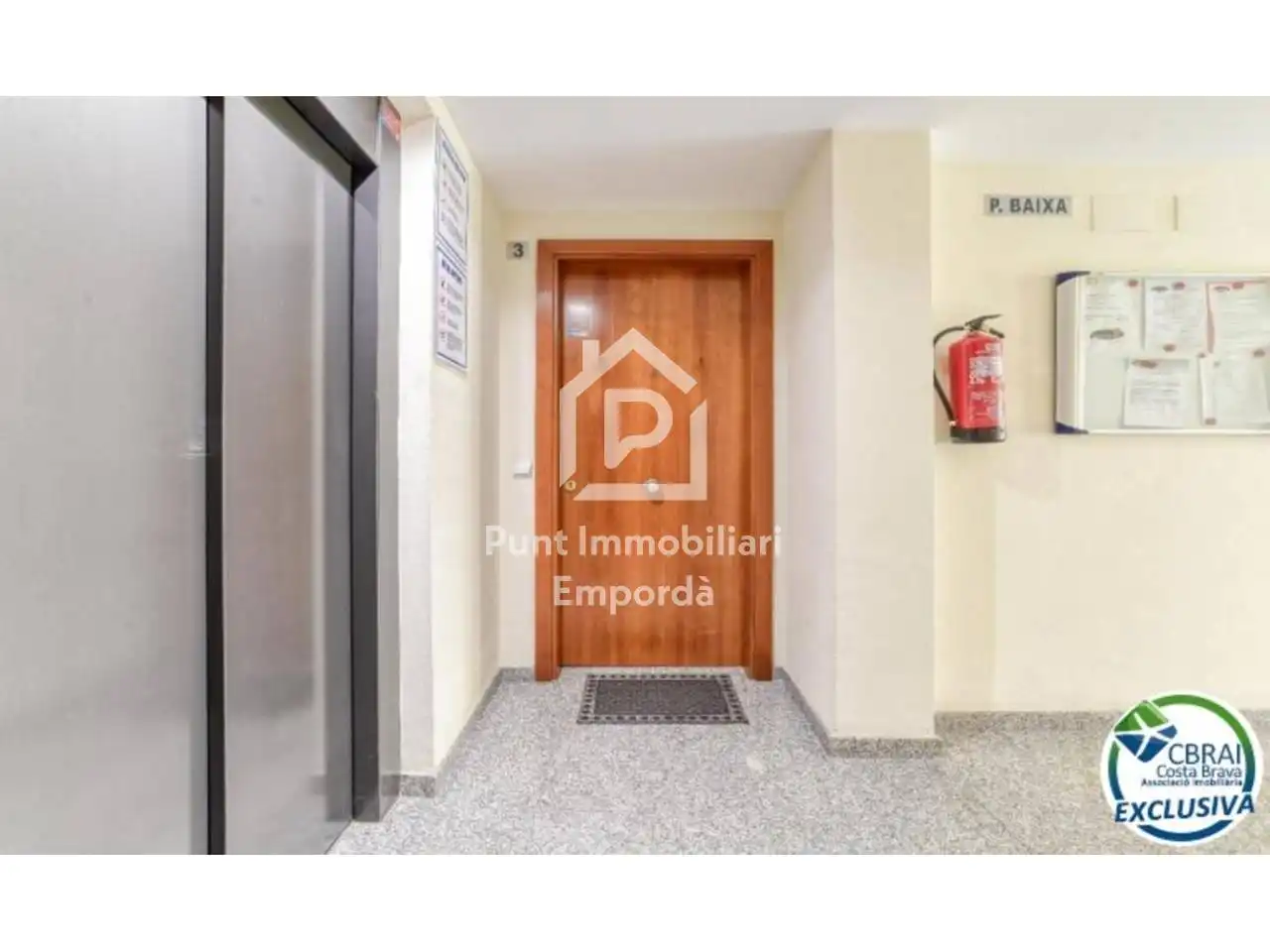 Houses for sale in Roses  with Air Conditioner, Heating and Terrace
