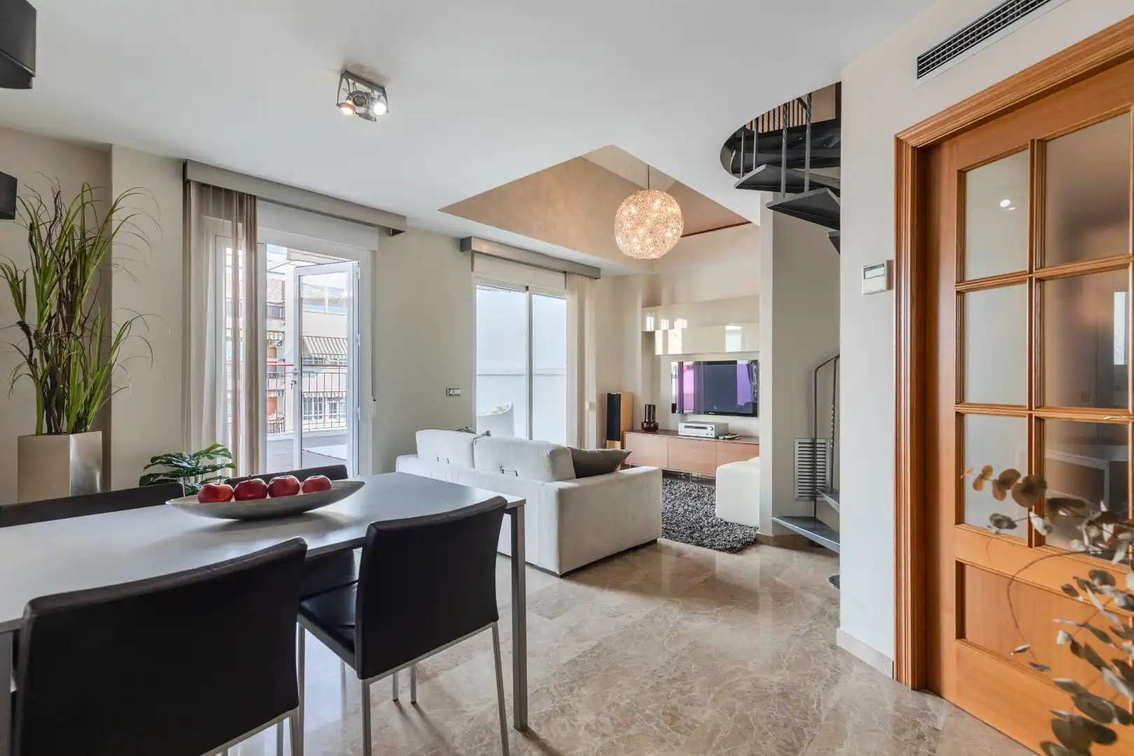 Attic for rent in Carrer de Matias Perelló, Russafa