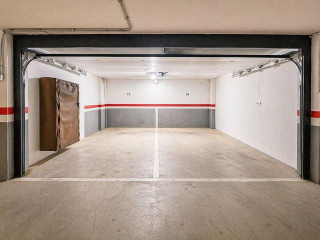 Garaje en Venta en Calle Calle San Antón en Los Pinos - El Pilar