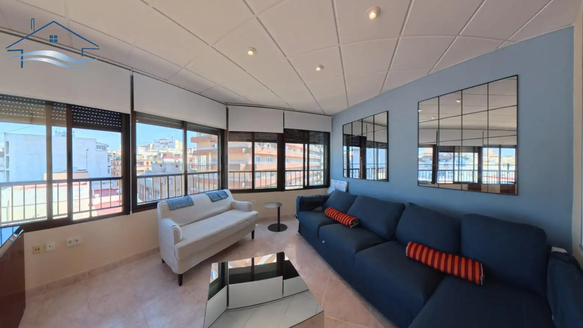 Sala d'estar de Àtic de lloguer en Alicante / Alacant amb Aire condicionat, Calefacció i Terrassa