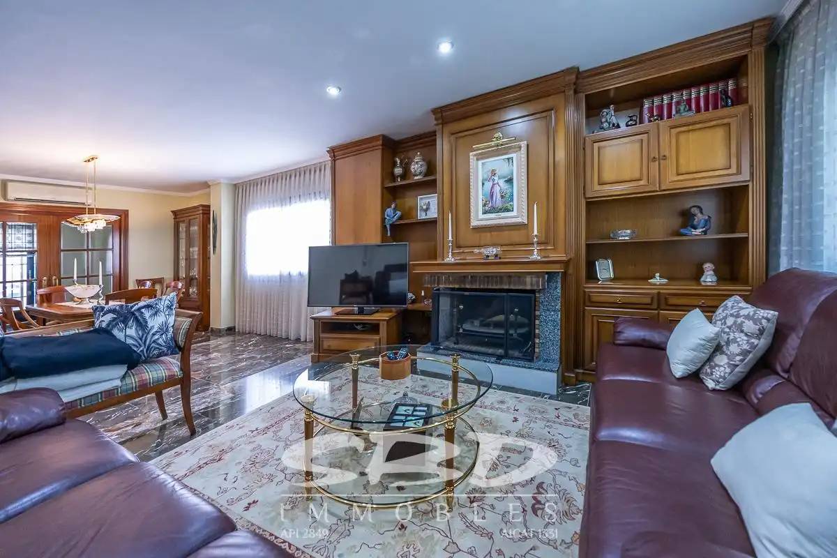 Sala d'estar de Casa o xalet en venda en Barberà del Vallès amb Aire condicionat, Calefacció i Terrassa
