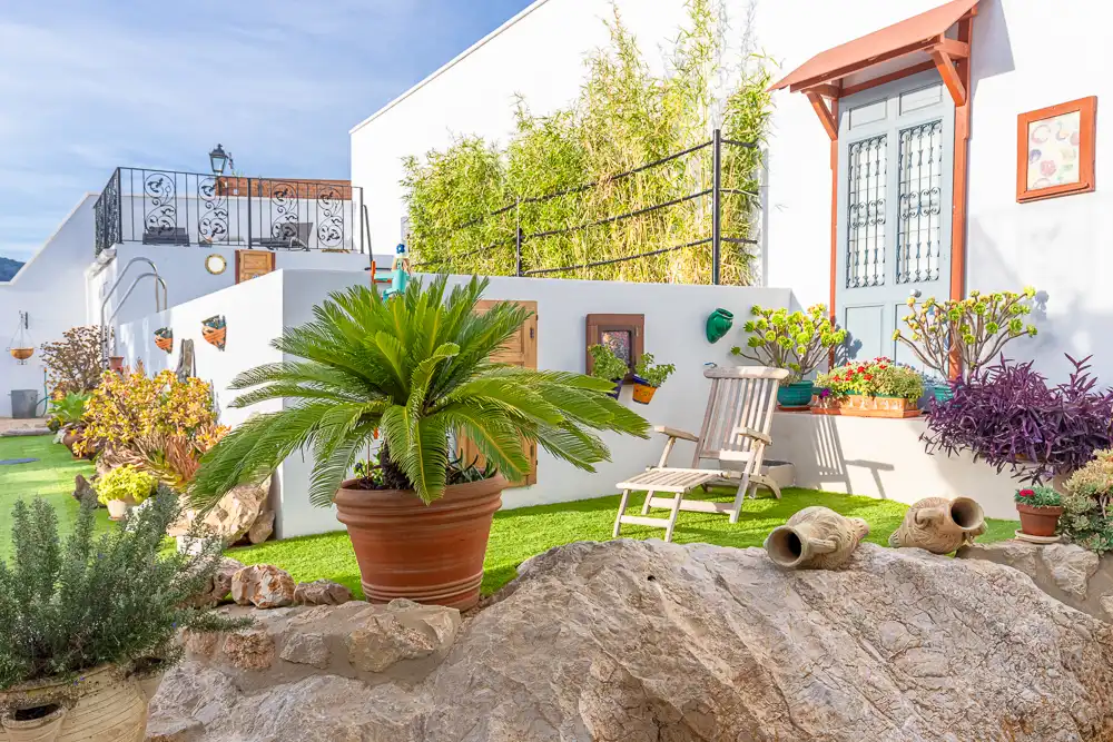 Garden of Country homes for sale in Alfarnatejo  with Air Conditioner, Heating and Private garden