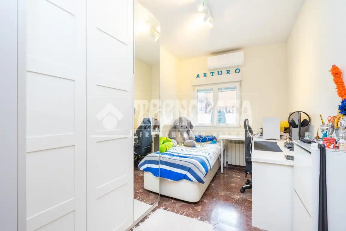 Habitación de Casa adosada en venta en Colmenar Viejo con Calefacción, Terraza y Balcón