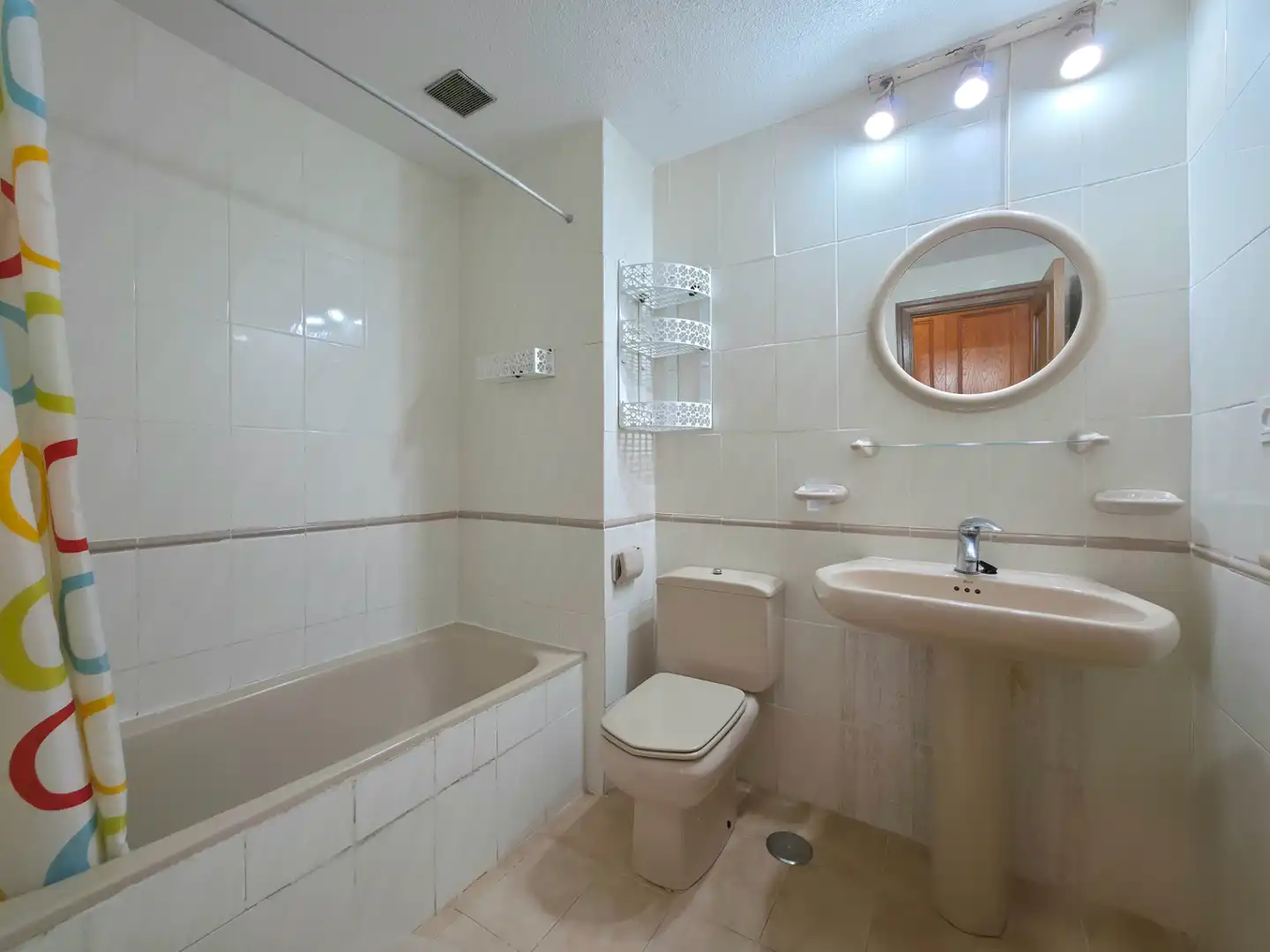 Piso con terraza en venta en Avenida Santander 25, imagen 31