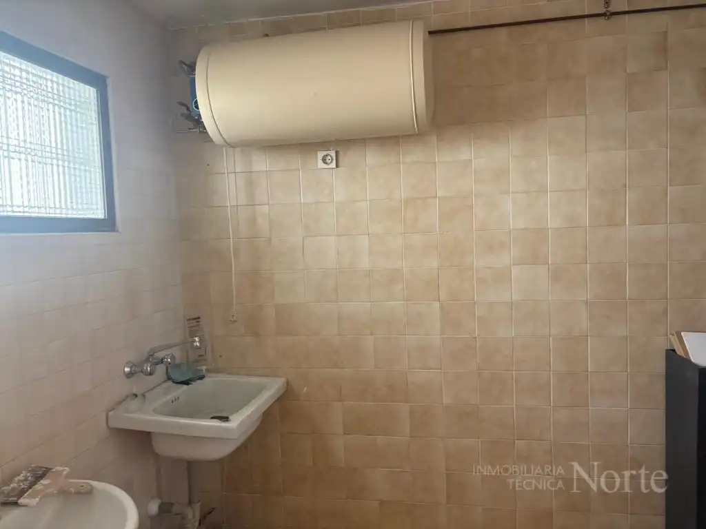 Baño de Nave industrial de alquiler en Ajalvir