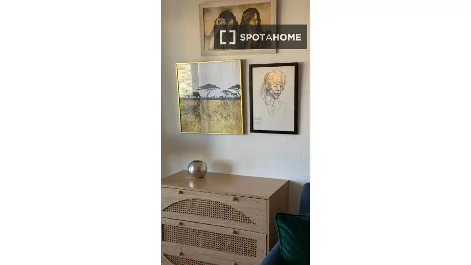 Vista exterior de Apartament per a compartir en Torremolinos amb Aire condicionat, Calefacció i Terrassa