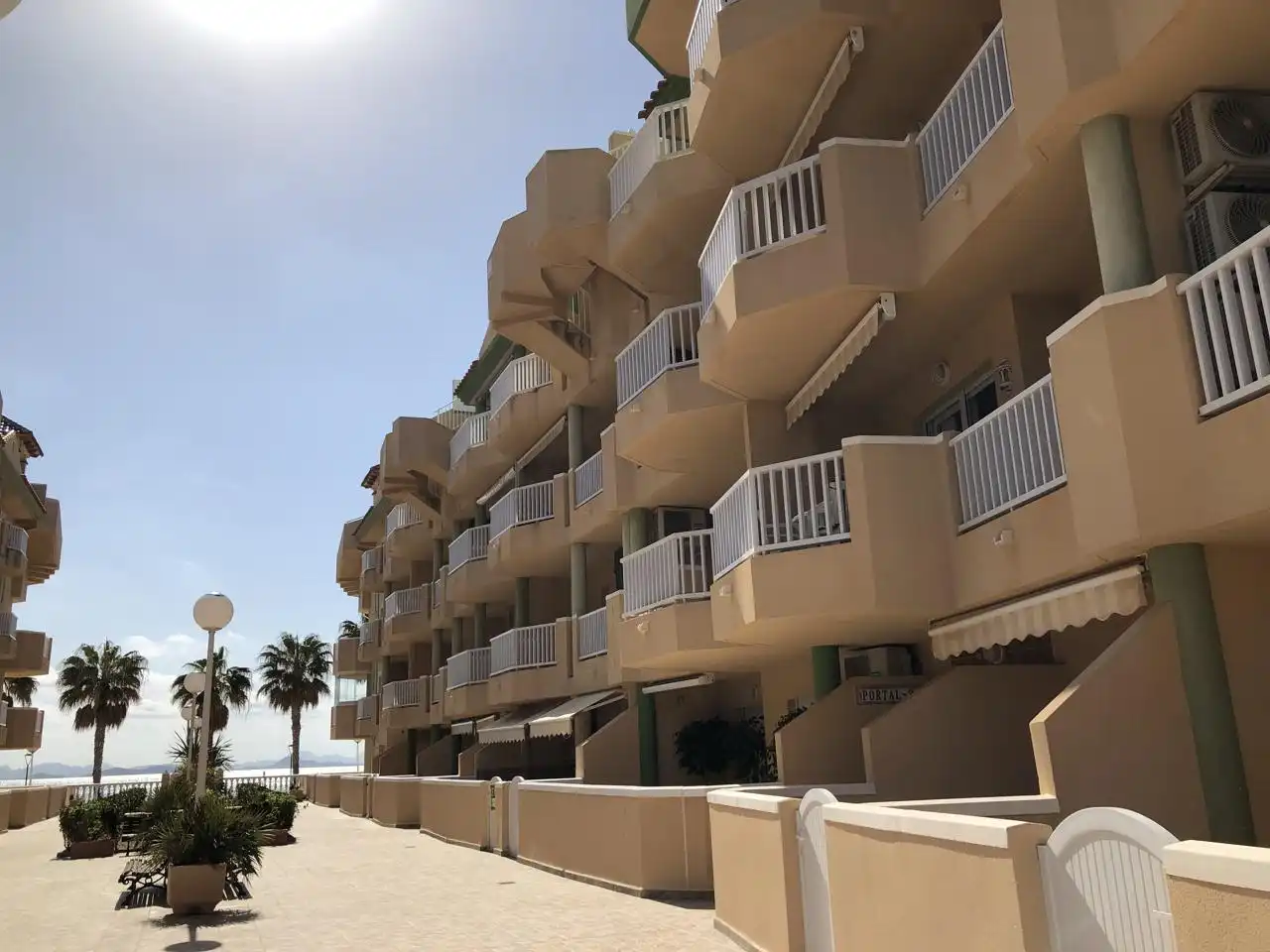 Vista exterior de Apartament en venda en La Manga del Mar Menor amb Aire condicionat, Calefacció i Terrassa