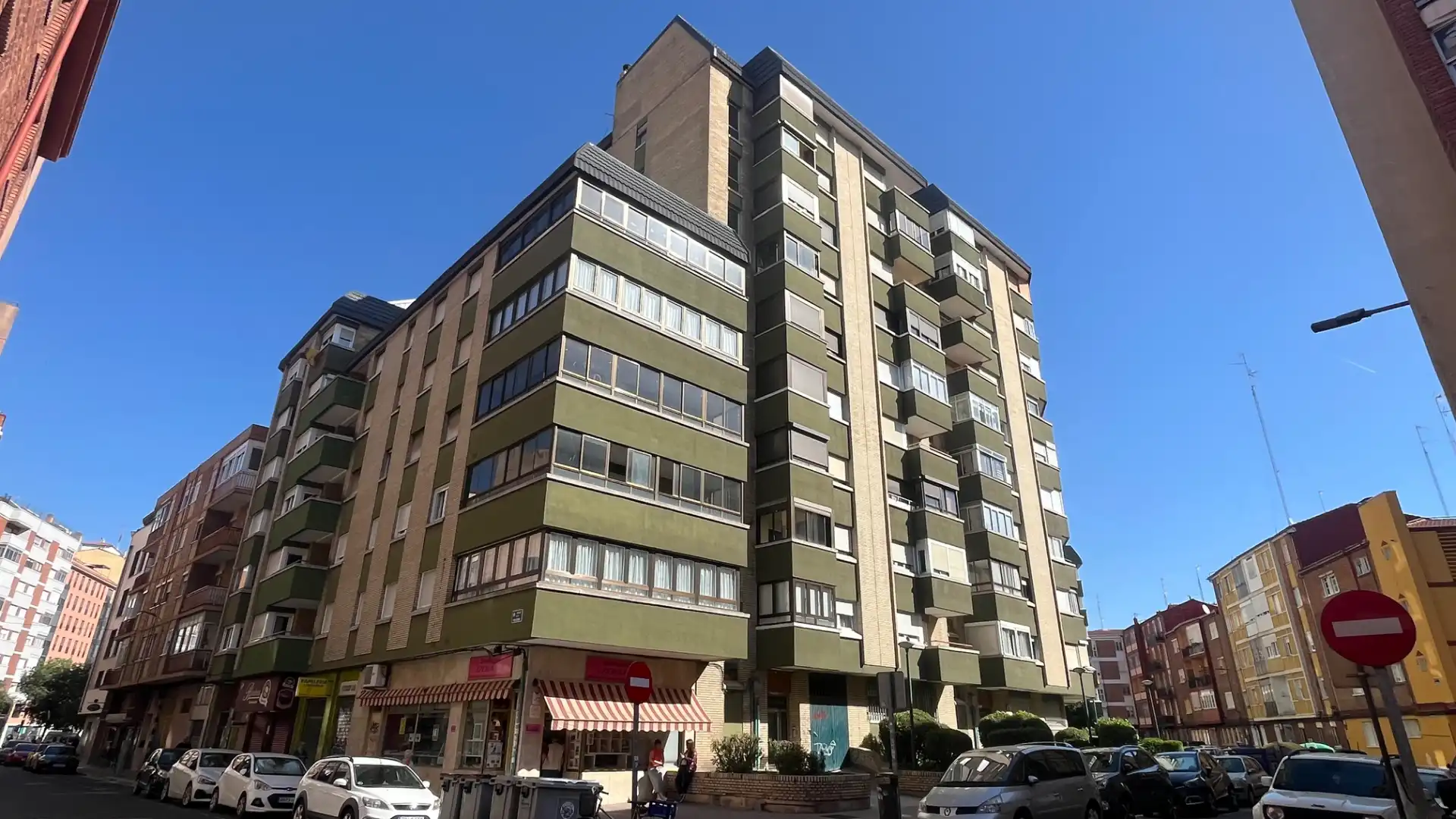 Vista exterior de Pis en venda en Valladolid amb Calefacció i Parquet