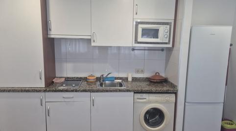 Foto 2 de Estudi de lloguer a Calle Eduardo Domínguez Ávila, El Molinillo - Capuchinos, Málaga Capital