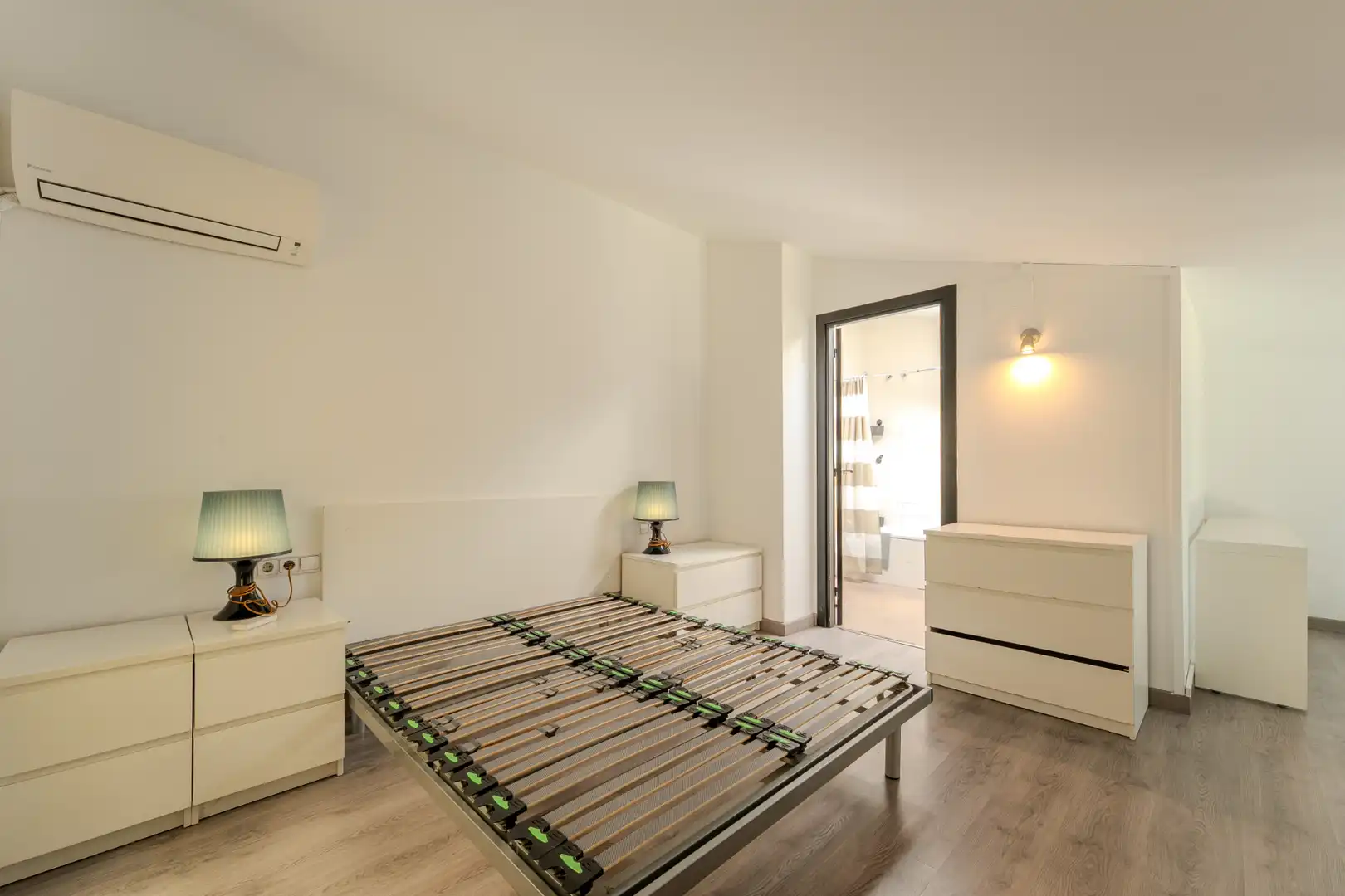 Dormitori de Dúplex en venda en Girona amb Aire condicionat, Calefacció i Forn