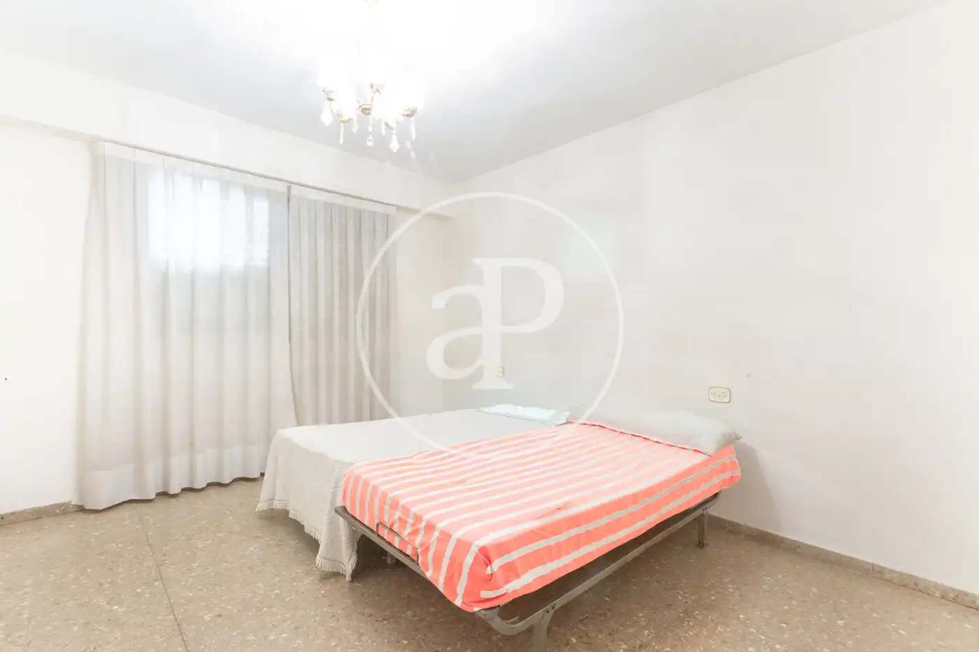 Flat for sale in Av. de Suècia, Mestalla