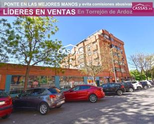 Vista exterior de Local en venda en Torrejón de Ardoz amb Aire condicionat