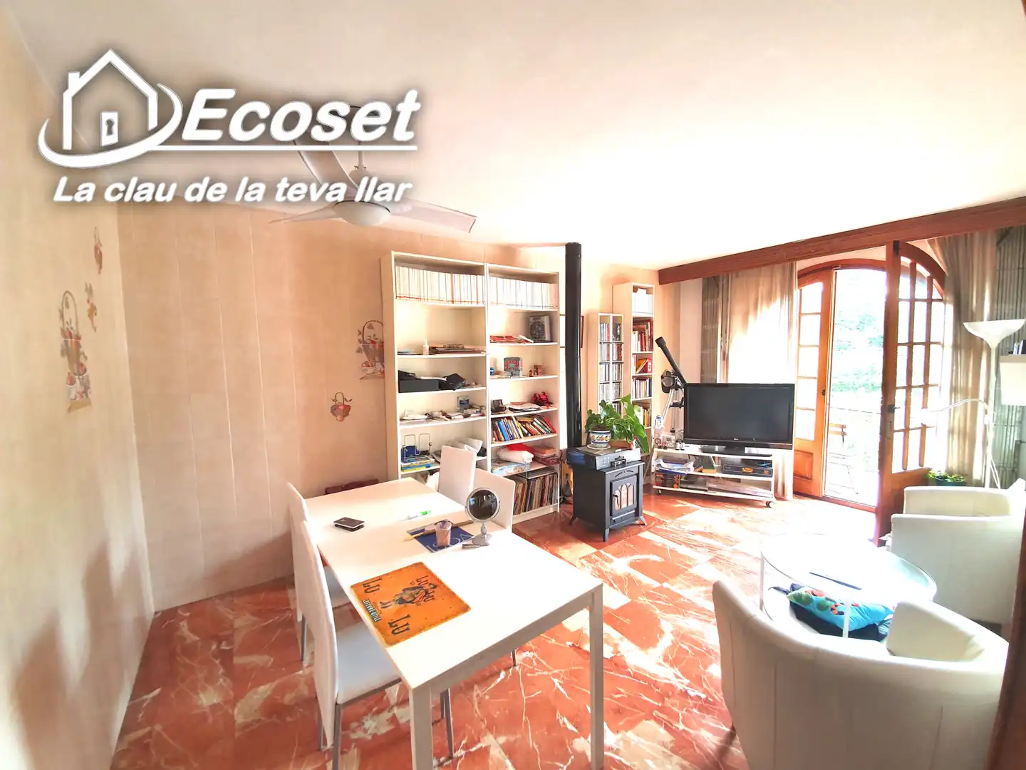 Sala d'estar de Casa o xalet en venda en Cervelló amb Calefacció, Jardí privat i Terrassa