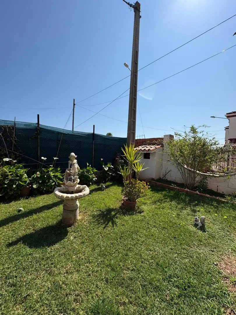 Jardín de Casa o chalet en venta en Castellón de la Plana / Castelló de la Plana con Jardín privado y Piscina comunitaria