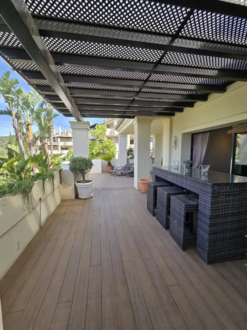 Terraza de Piso en venta en Benahavís con Aire acondicionado, Terraza y Trastero