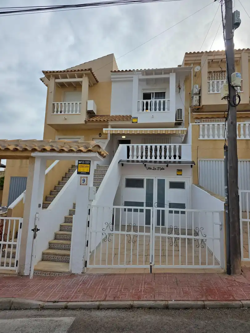 Adosado con terraza en venta en La Mata, imagen 2