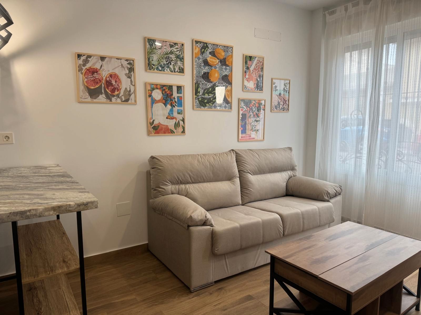Sala d'estar de Apartament de lloguer en Málaga Capital amb Aire condicionat, Moblat i Rentadora