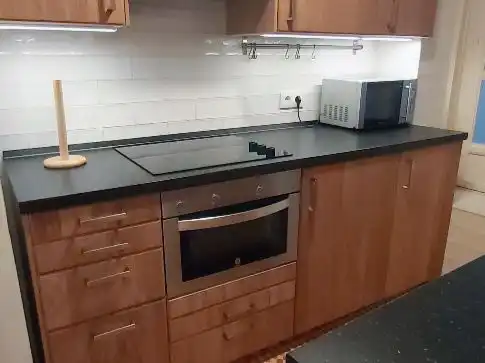 Cuina de Pis de lloguer en Cádiz amb Parquet, Moblat i Forn