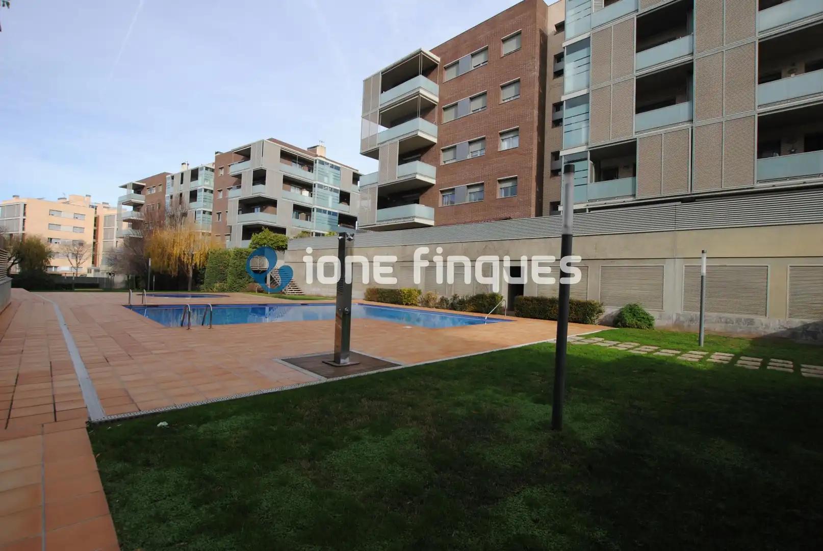 Schwimmbecken von Wohnung zum Verkauf in Sant Cugat del Vallès mit Heizung, Privatgarten und Terrasse
