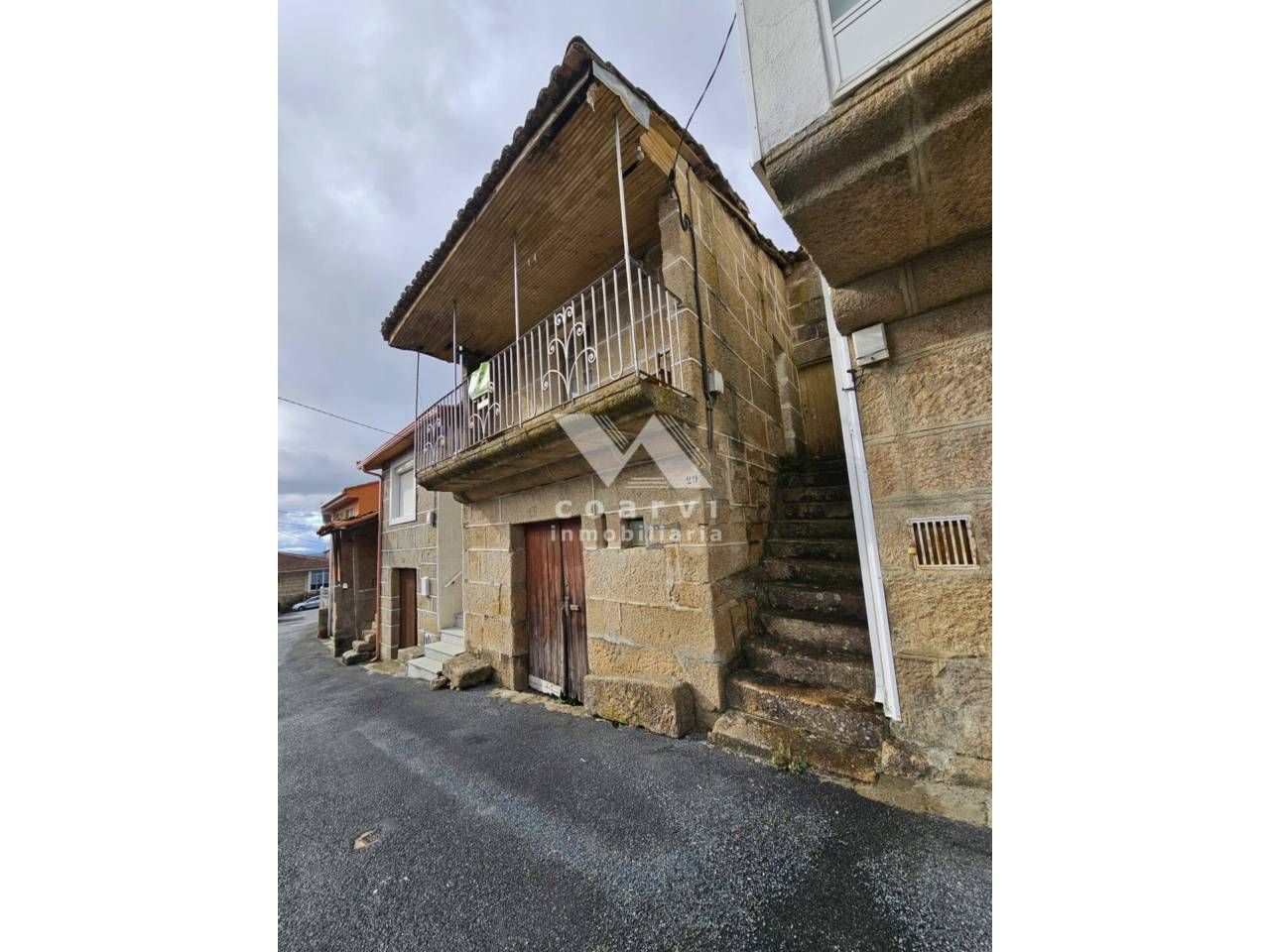 Außenansicht von Country house zum Verkauf in Nogueira de Ramuín mit Privatgarten