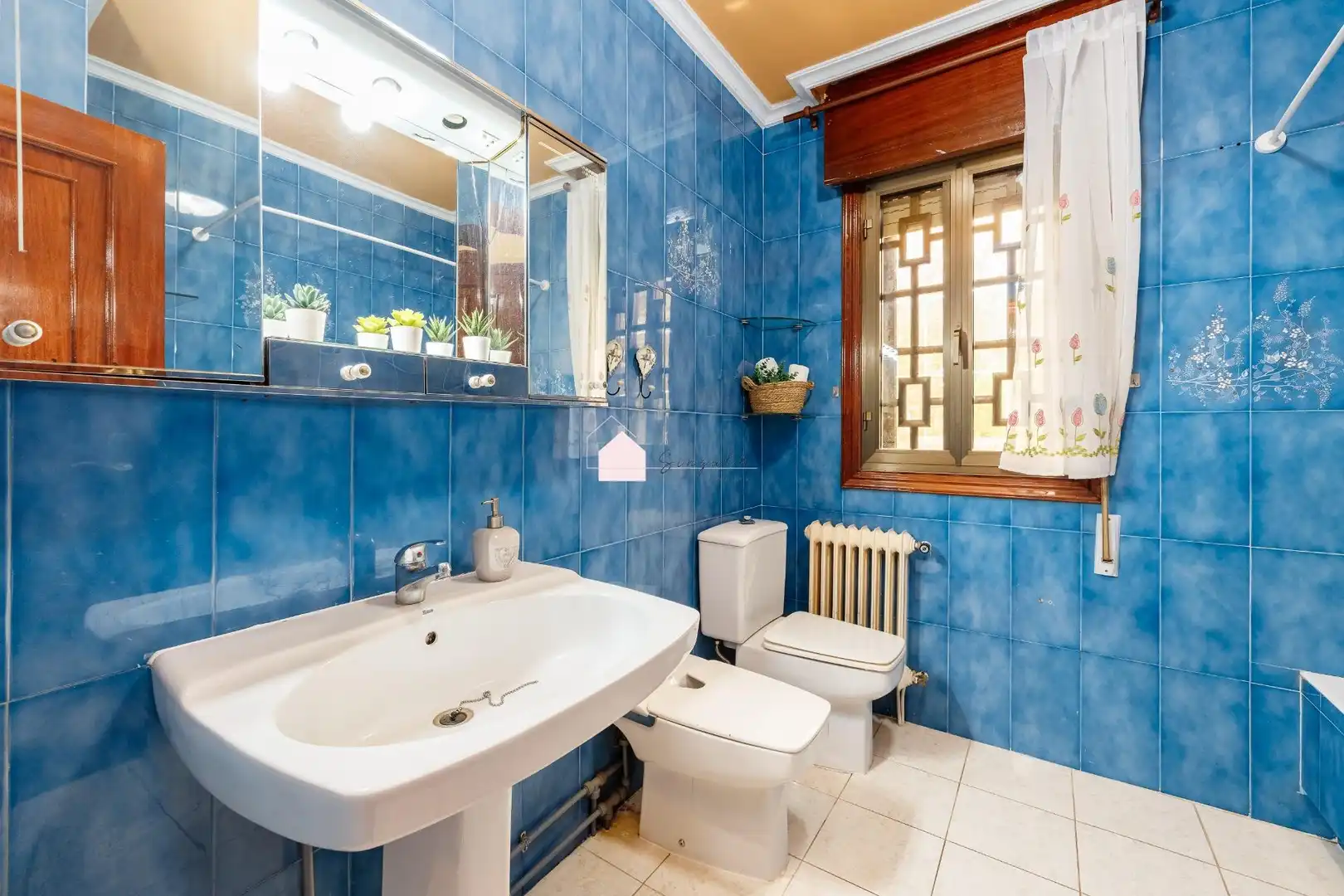 Baño de Casa o chalet en venta en Gondomar con Calefacción, Jardín privado y Trastero