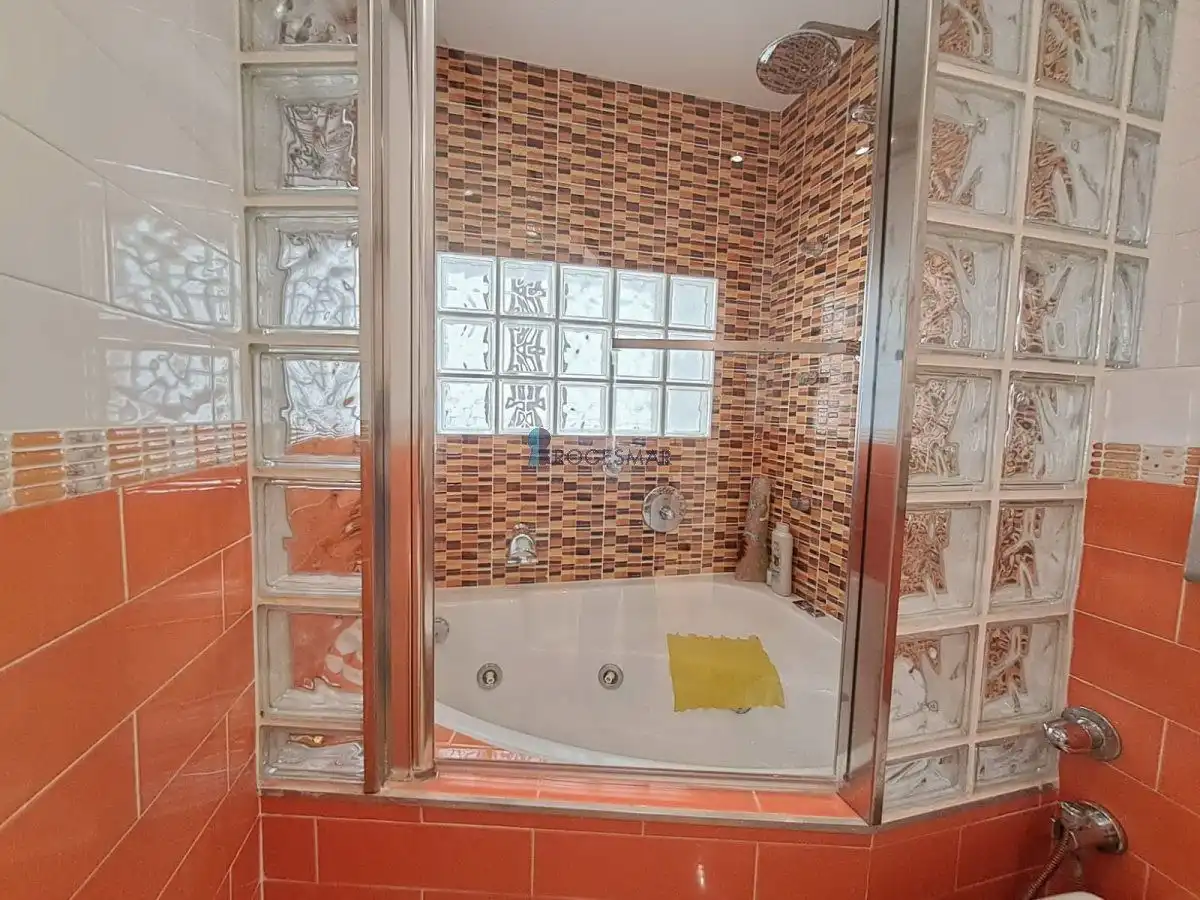 Baño de Apartamento en venta en Benicasim / Benicàssim con Trastero y Piscina comunitaria