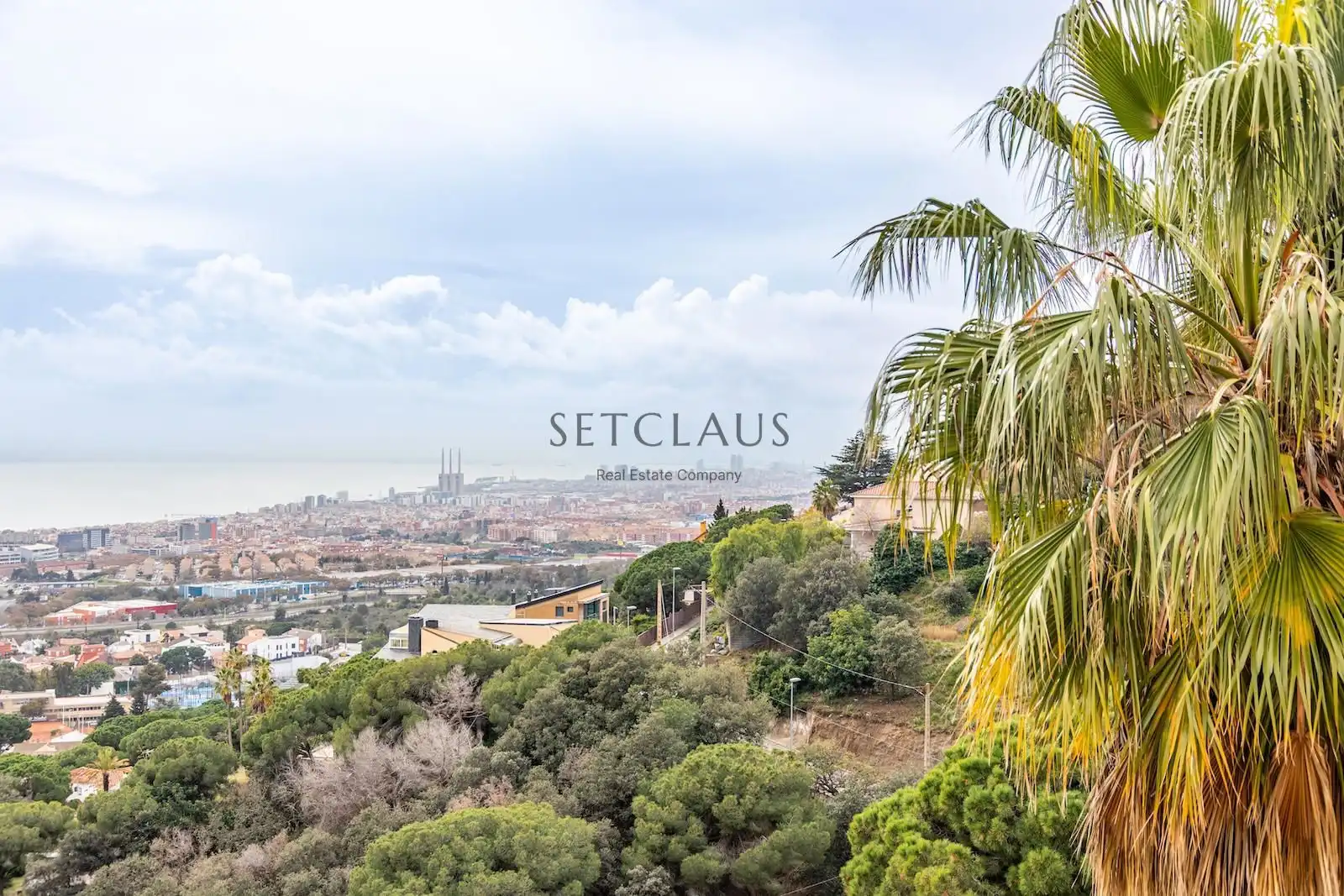 Vista exterior de Casa o chalet en venta en Badalona con Aire acondicionado, Calefacción y Jardín privado