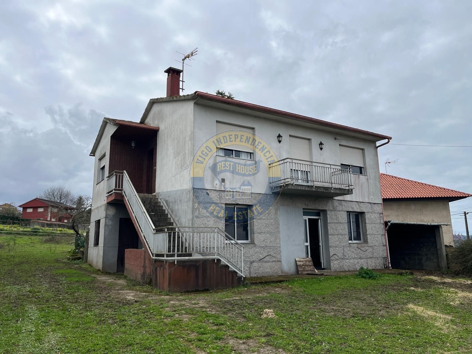 Vista exterior de Casa o xalet en venda en Vigo  amb Traster