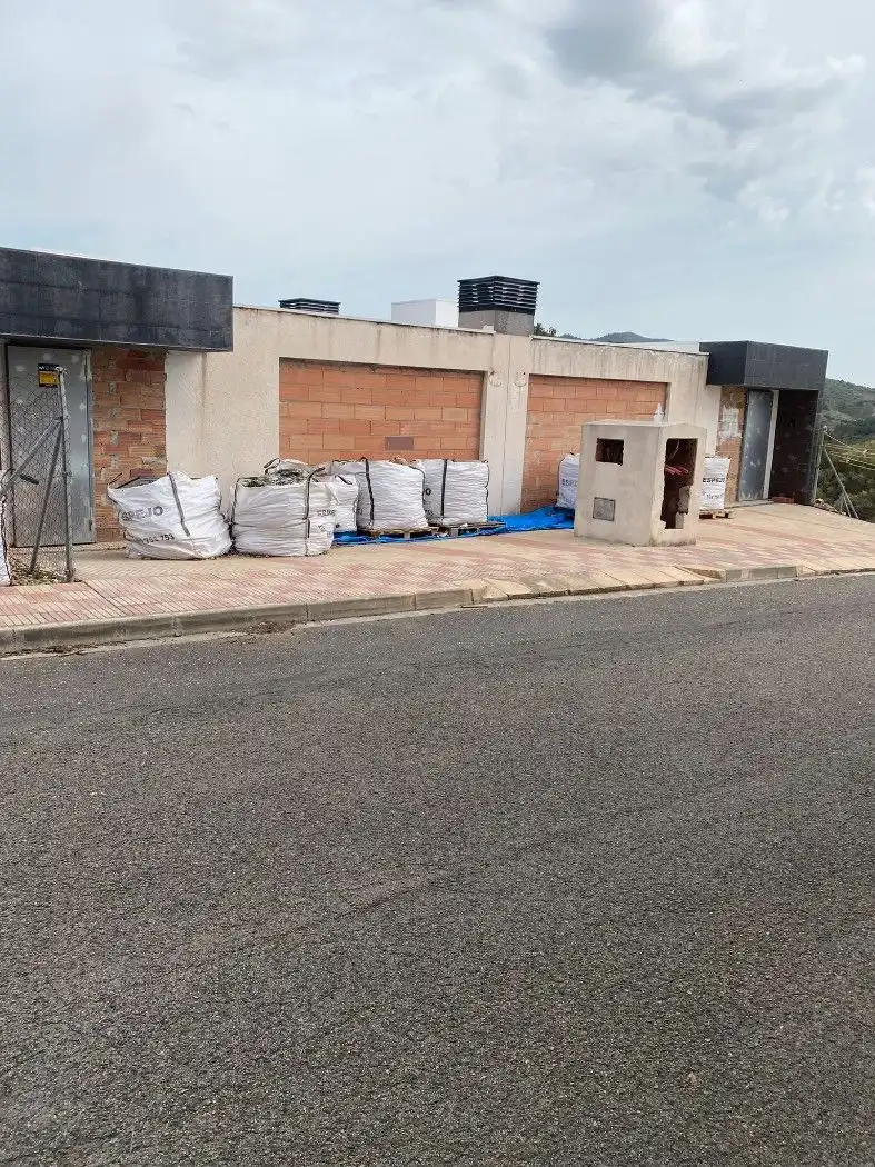 Aparcament de Edifici en venda en Riudecanyes