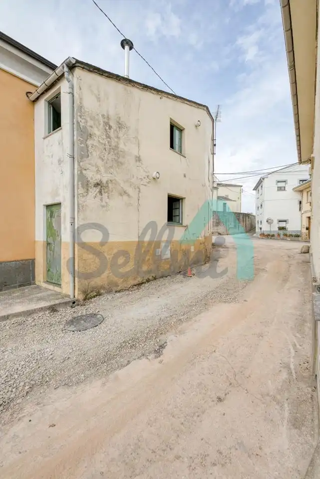 Vista exterior de Casa adosada en venta en Castropol