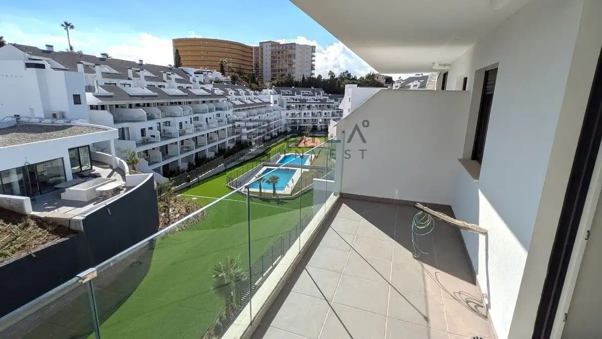 Piso con piscina en venta en Med Hills, imagen 3