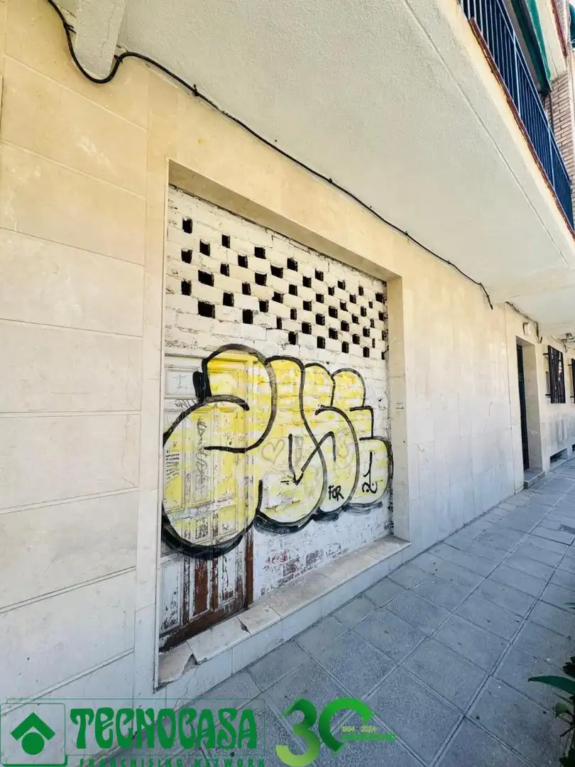 Vista exterior de Local en venta en Toledo