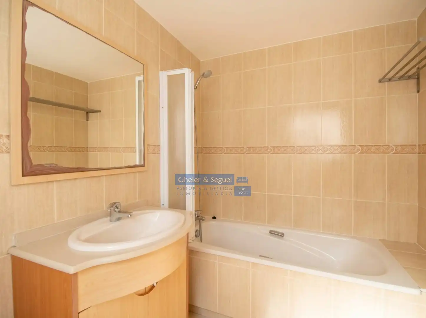 Baño de Casa adosada en venta en Sagunto / Sagunt con Terraza y Balcón