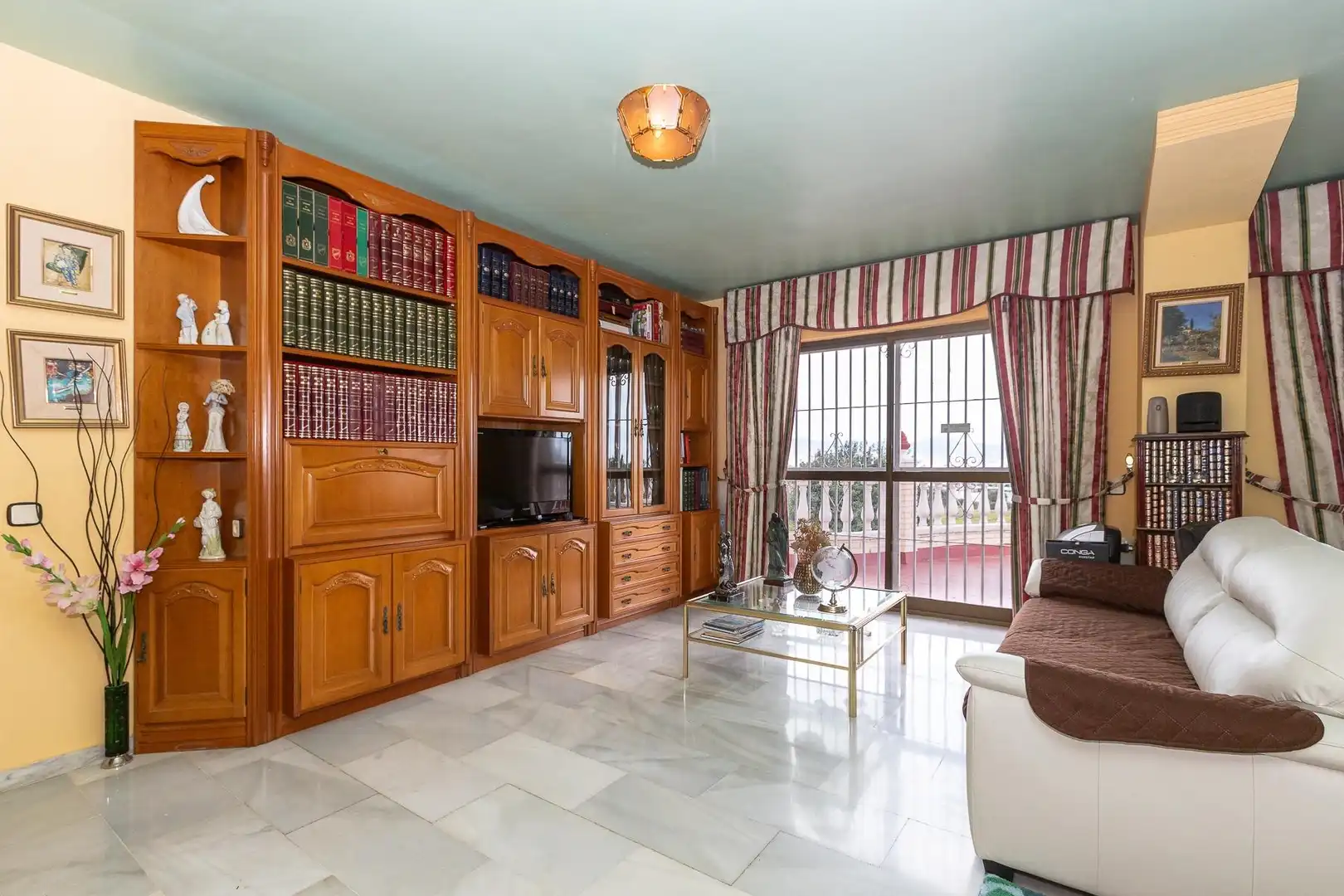 Living room of Houses for sale in Málaga  with Private garden, Terrace and Storage room