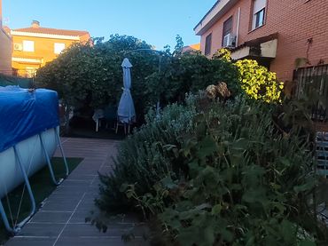 Maison jumelée avec jardin à vendre à Barcience