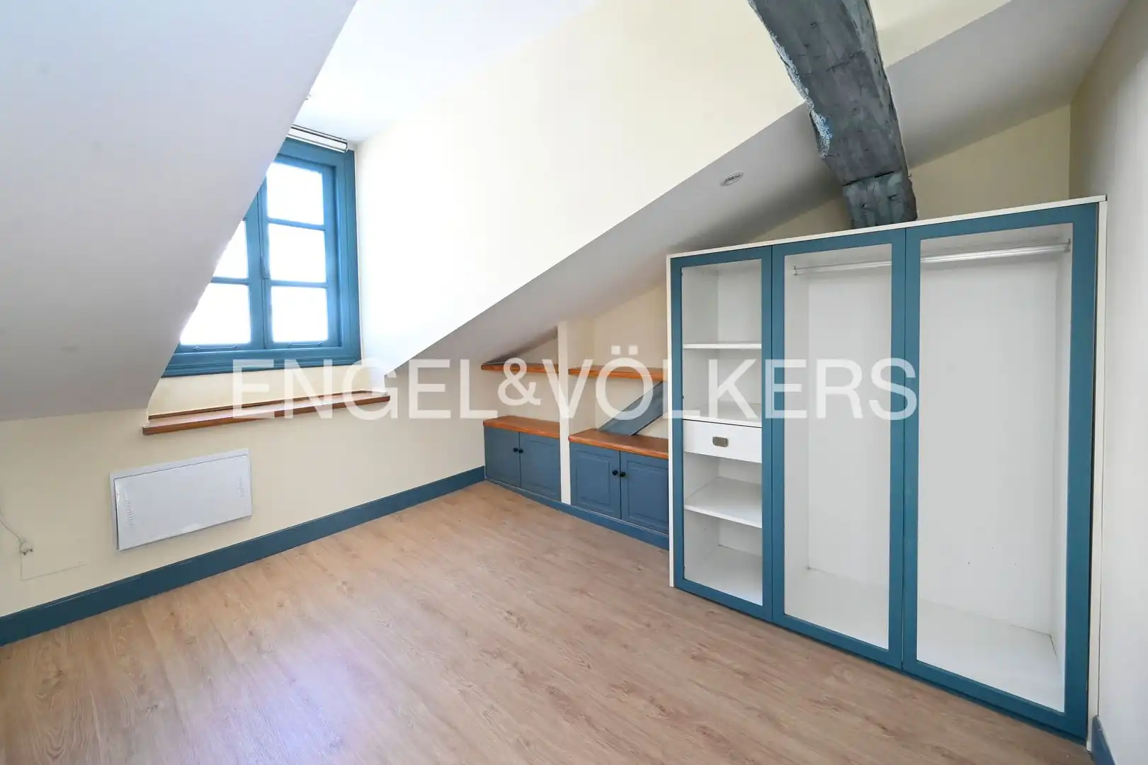 Schlafzimmer von Wohnung zur Miete in Santander mit Heizung