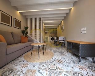 Sala d'estar de Casa adosada en venda en Llanes amb Calefacció, Terrassa i Moblat