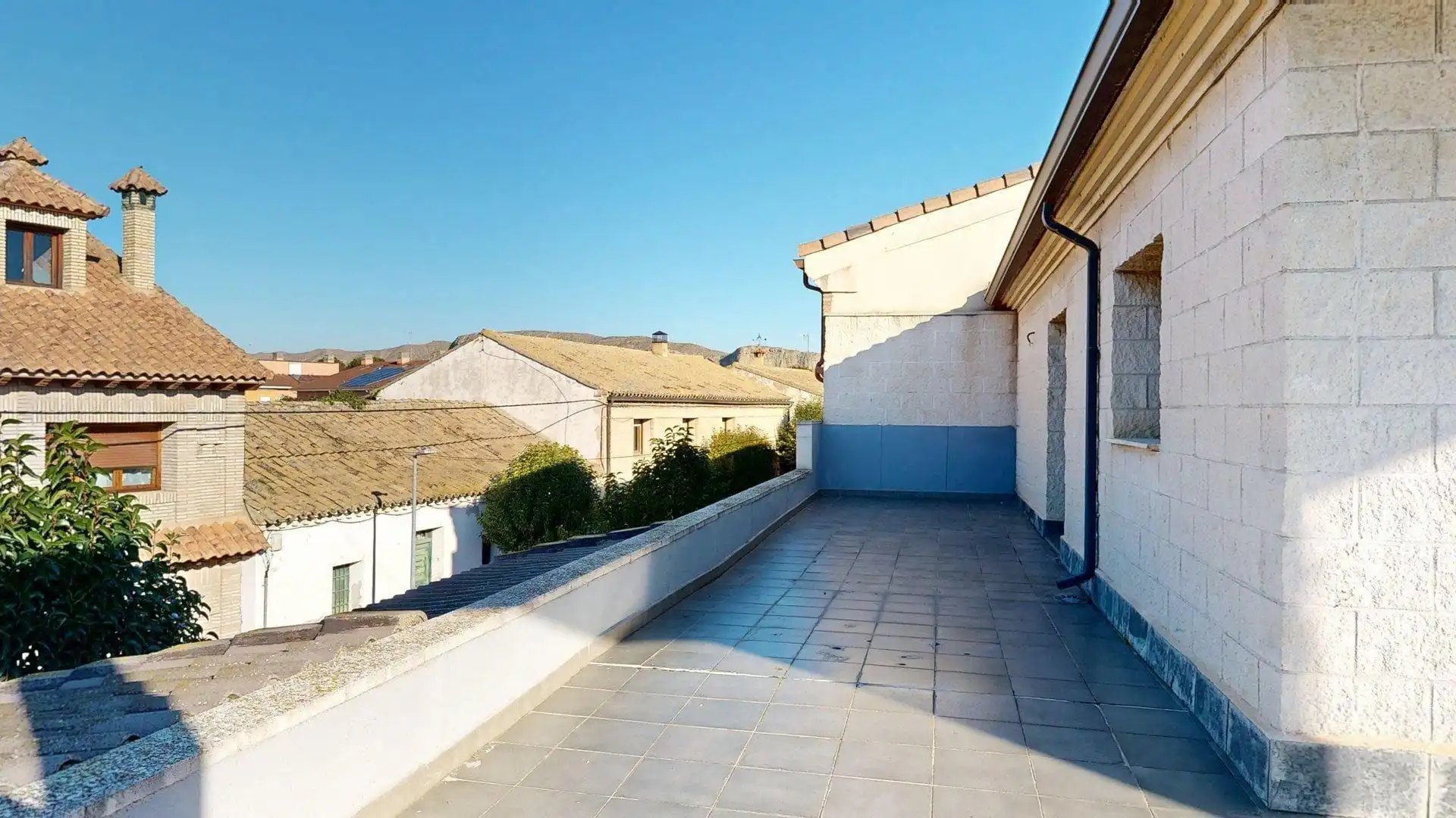 Terrasse von Haus oder Chalet zum Verkauf in Nuez de Ebro mit Klimaanlage, Heizung und Privatgarten