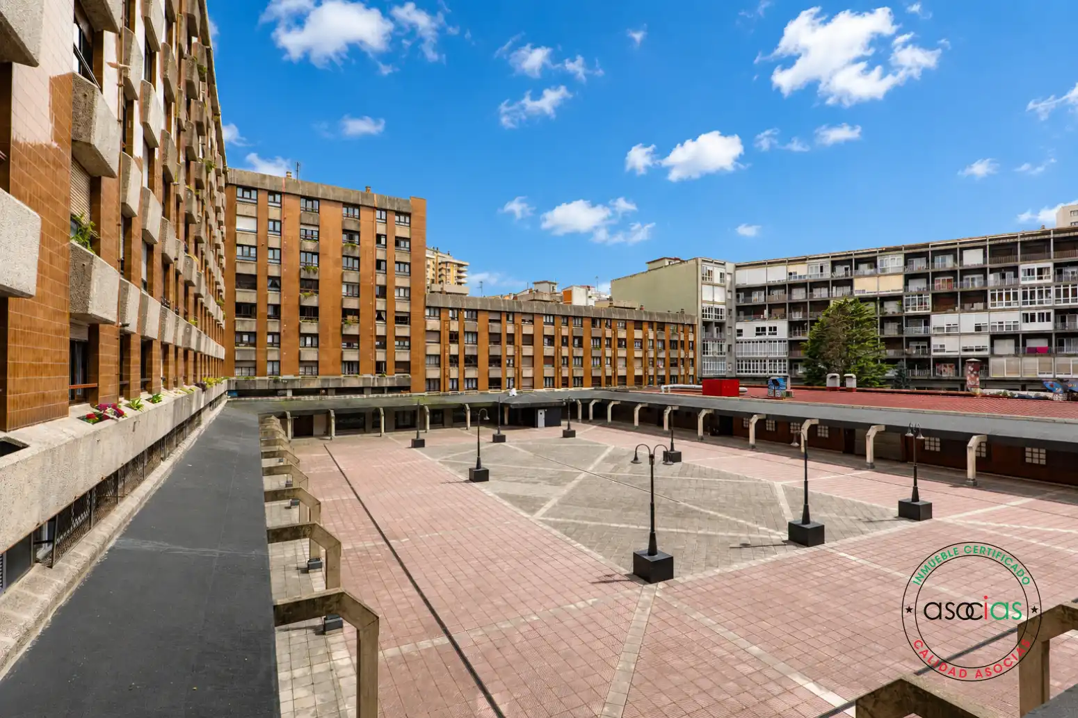Vista exterior de Pis en venda en Gijón  amb Calefacció i Parquet