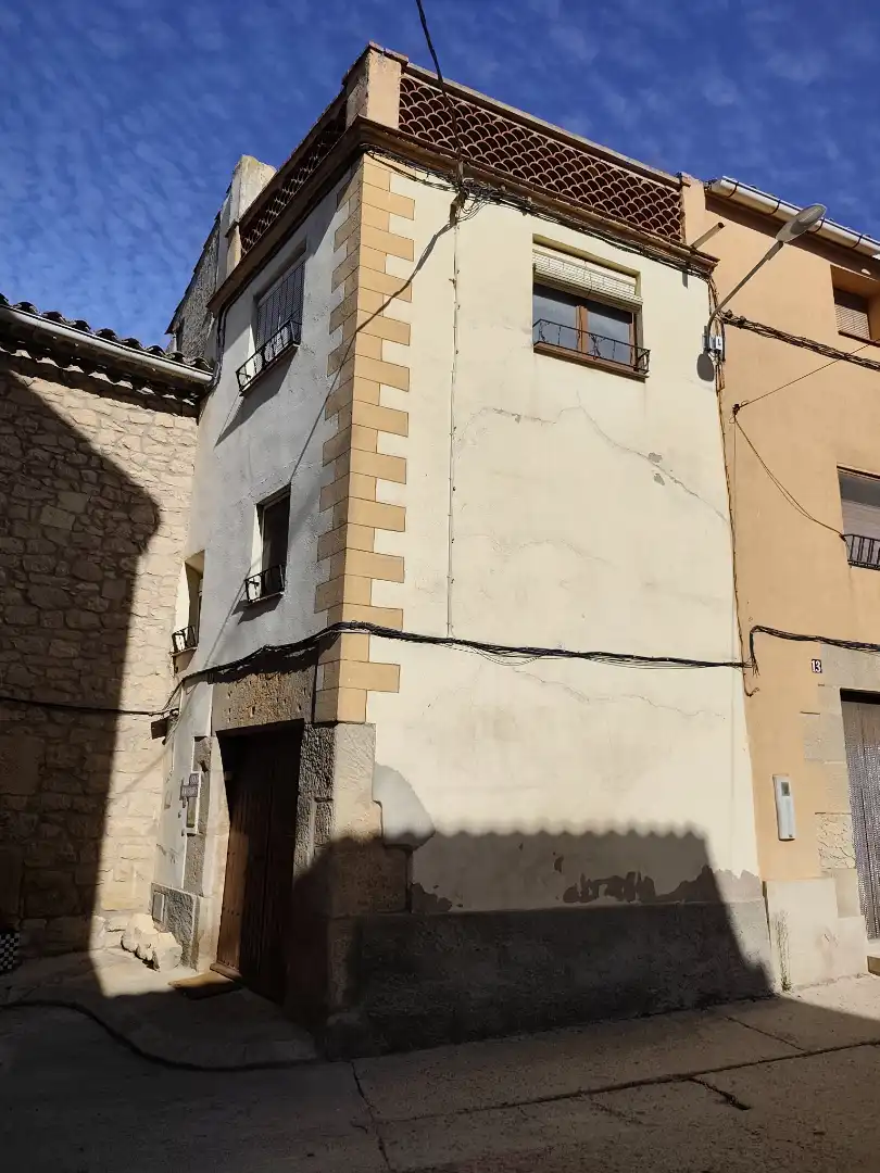 Vista exterior de Casa o chalet en venta en Els Omellons, Lleida