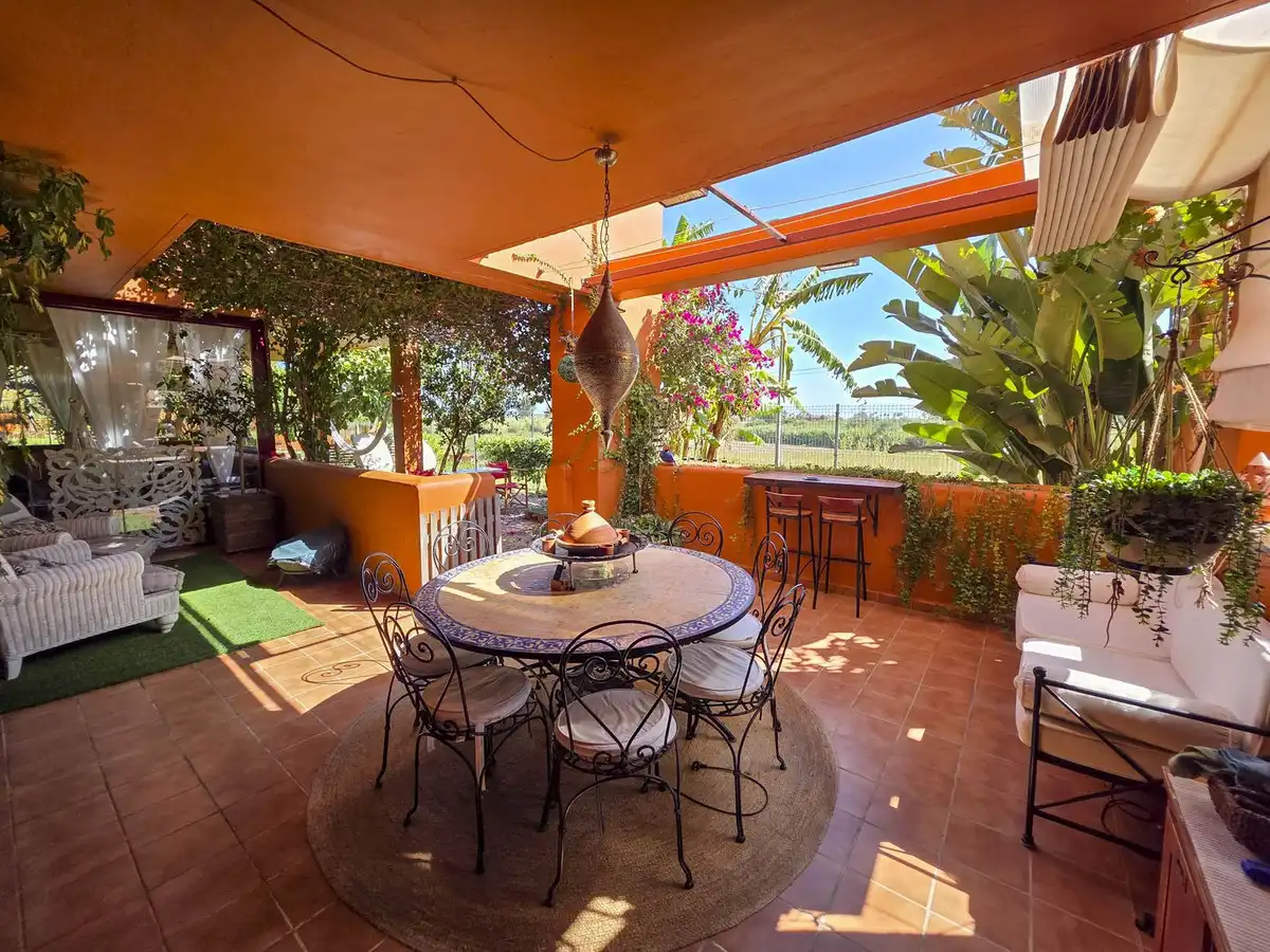 Apartament amb jardí en venda a La Duquesa