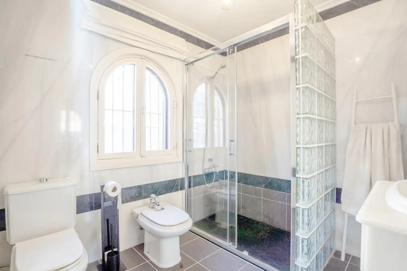Chalet con piscina en venta en Centro Urbano, imagen 15