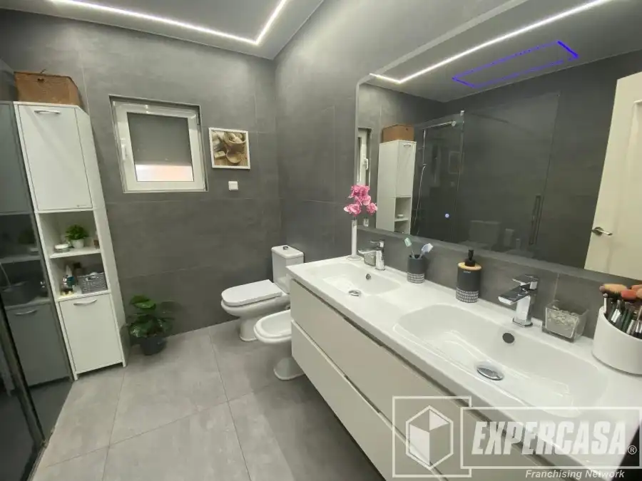 Bathroom of Houses for sale in Torrent  with Air Conditioner, Heating and Terrace