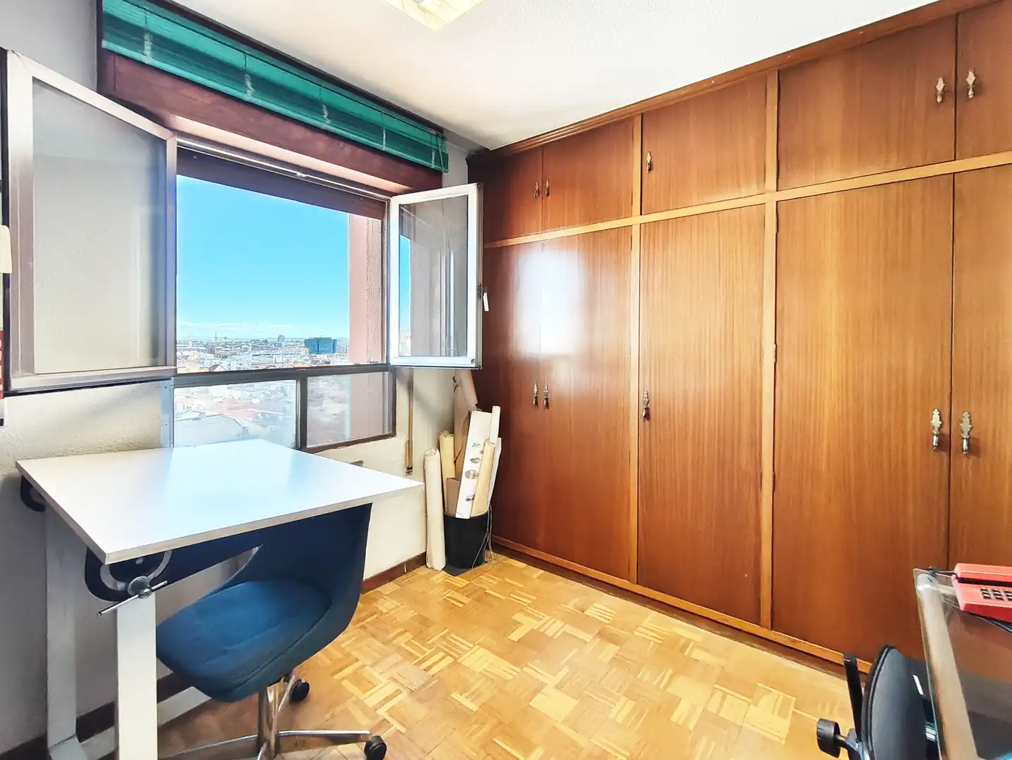 Bedroom of Flat for sale in Madrid  with Air Conditioner, Heating and Balcony